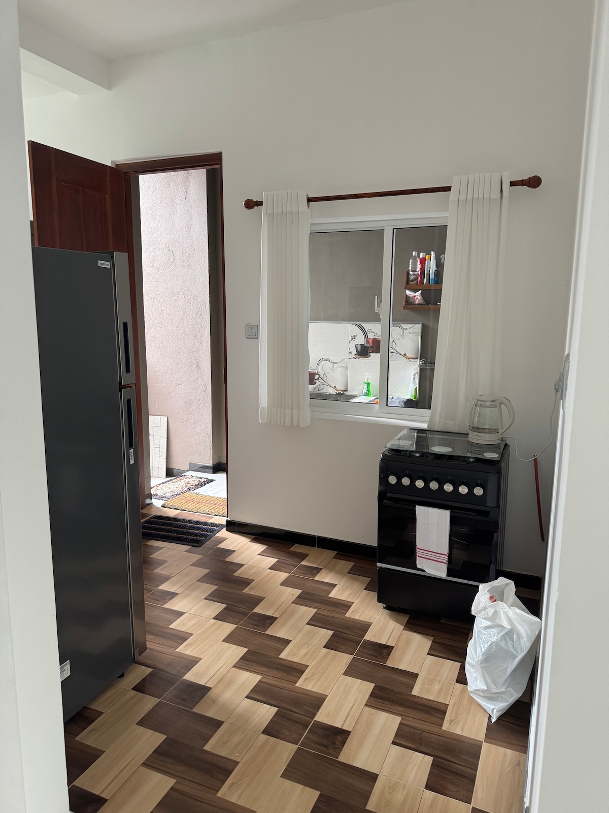 Full Kitchen